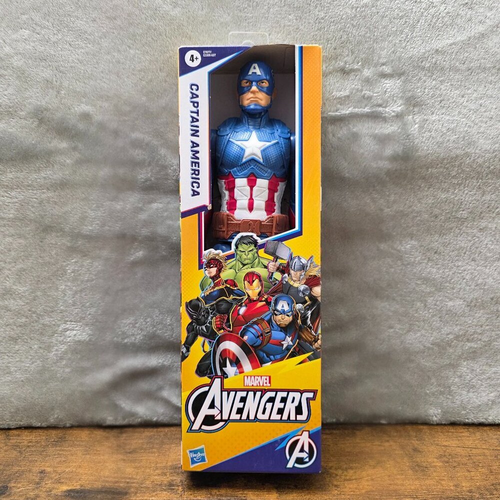 Captain America 12” Action Figure‎ NWT